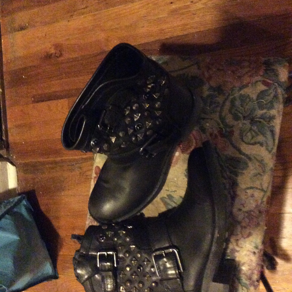 Motorcycle boots